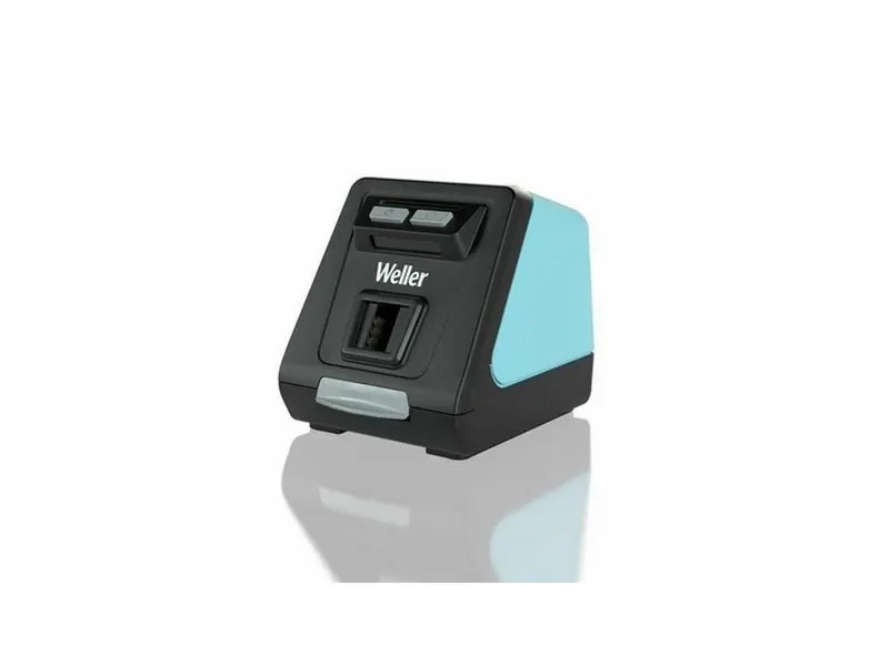 Automatic tip cleaner, metal brushes
