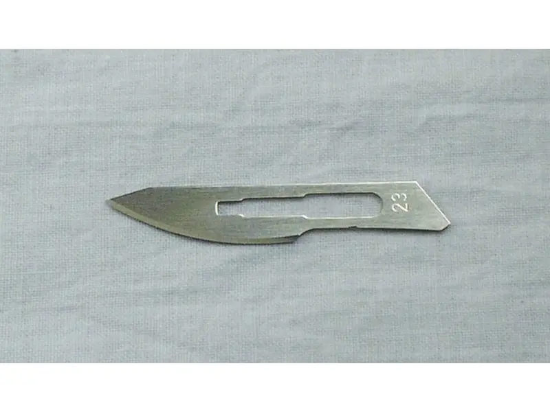 Skalpelklinge nr. 23 for skaft 4