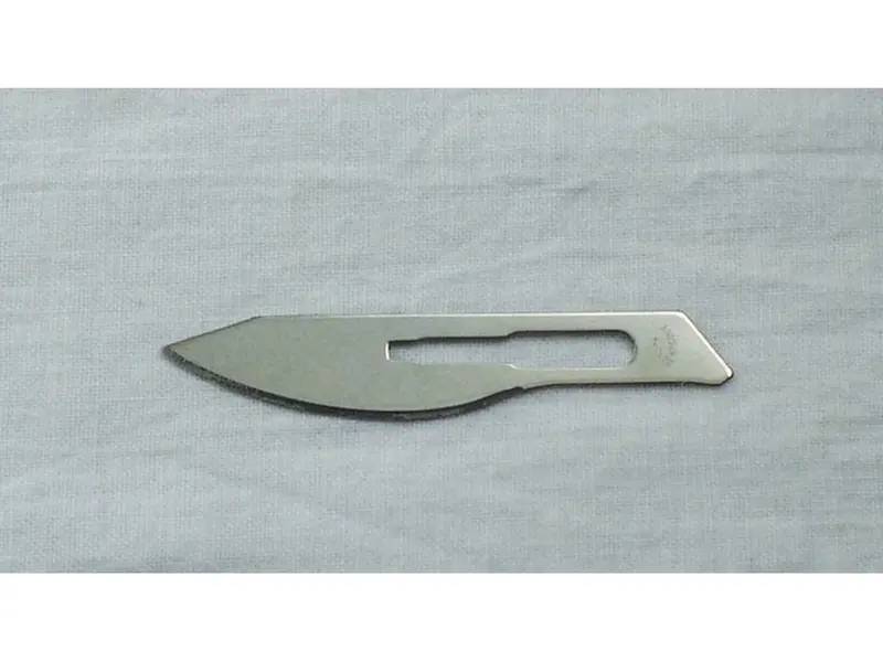 Skalpelklinge nr. 24 for skaft 4